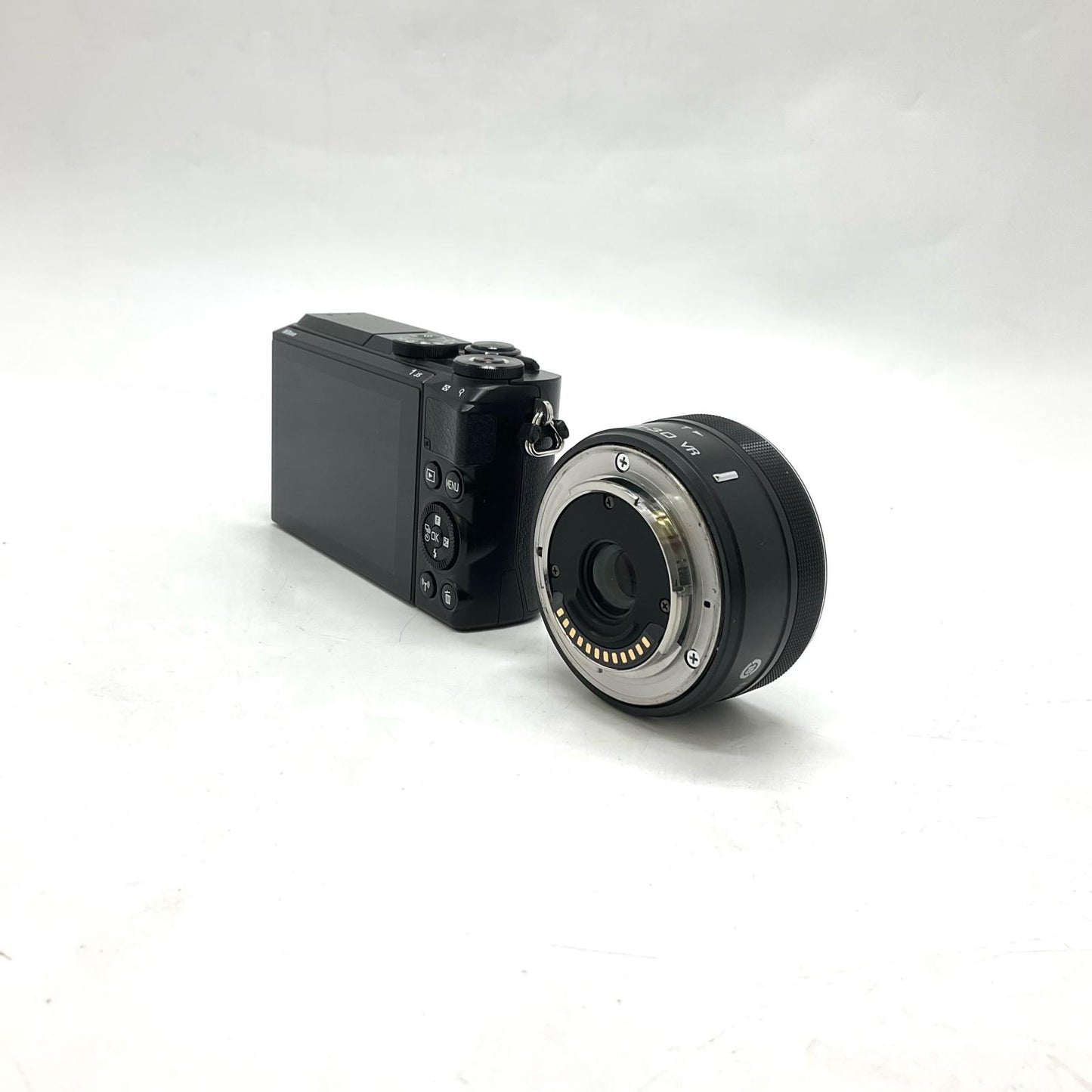 【最速発送】Nikon デジタル一眼 Nikon 1 J5 ダブルレンズキット [ブラック]【難有】