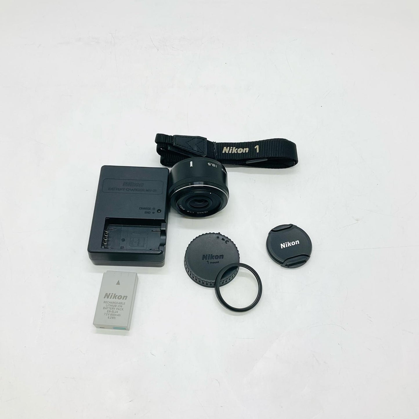 【最速発送】Nikon デジタル一眼 Nikon 1 J5 ダブルレンズキット [ブラック]【難有】
