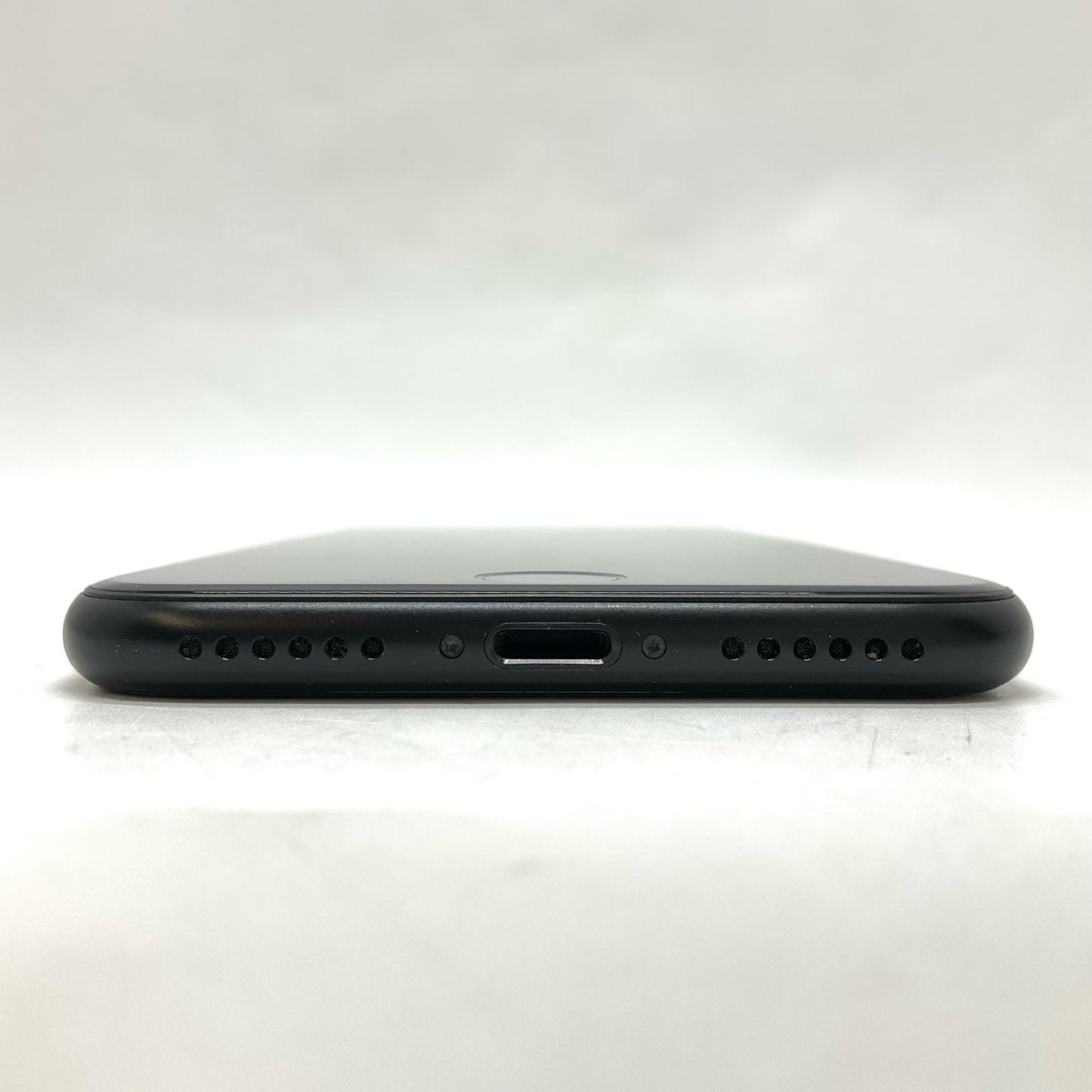 【全額返金保証】【最速発送】Apple iPhone iPhone SE（第2世代） 64GB ブラック au 白ロム 美品 動作確認済 100%