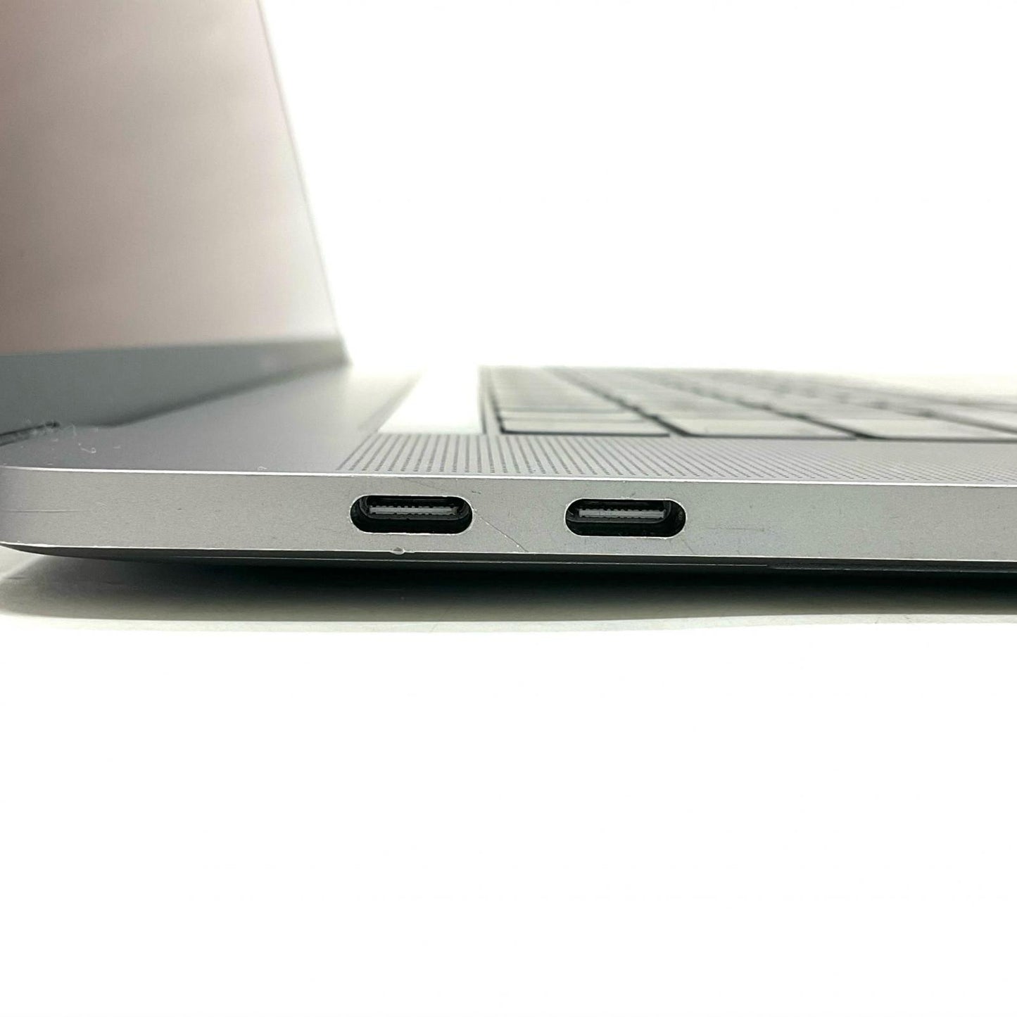 【最速発送】Apple MacBook Pro 15.4インチ 2017 クアッドコアIntel Core i7 16GB 1TB スペースグレイ【難有】