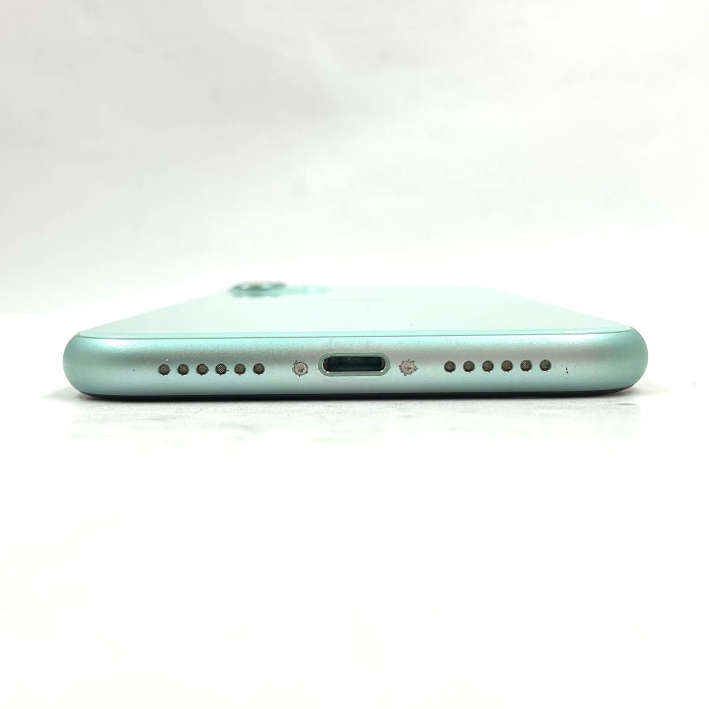 【全額返金保証】【最速発送】Apple iPhone iPhone 11 64GB グリーン au 白ロム 動作確認済 69%