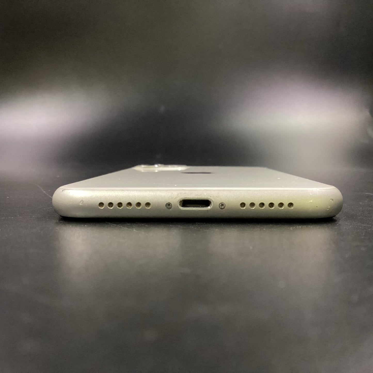 【最速発送】Apple iPhone 11 64GB ホワイト Softbank 白ロム【難有】 82%