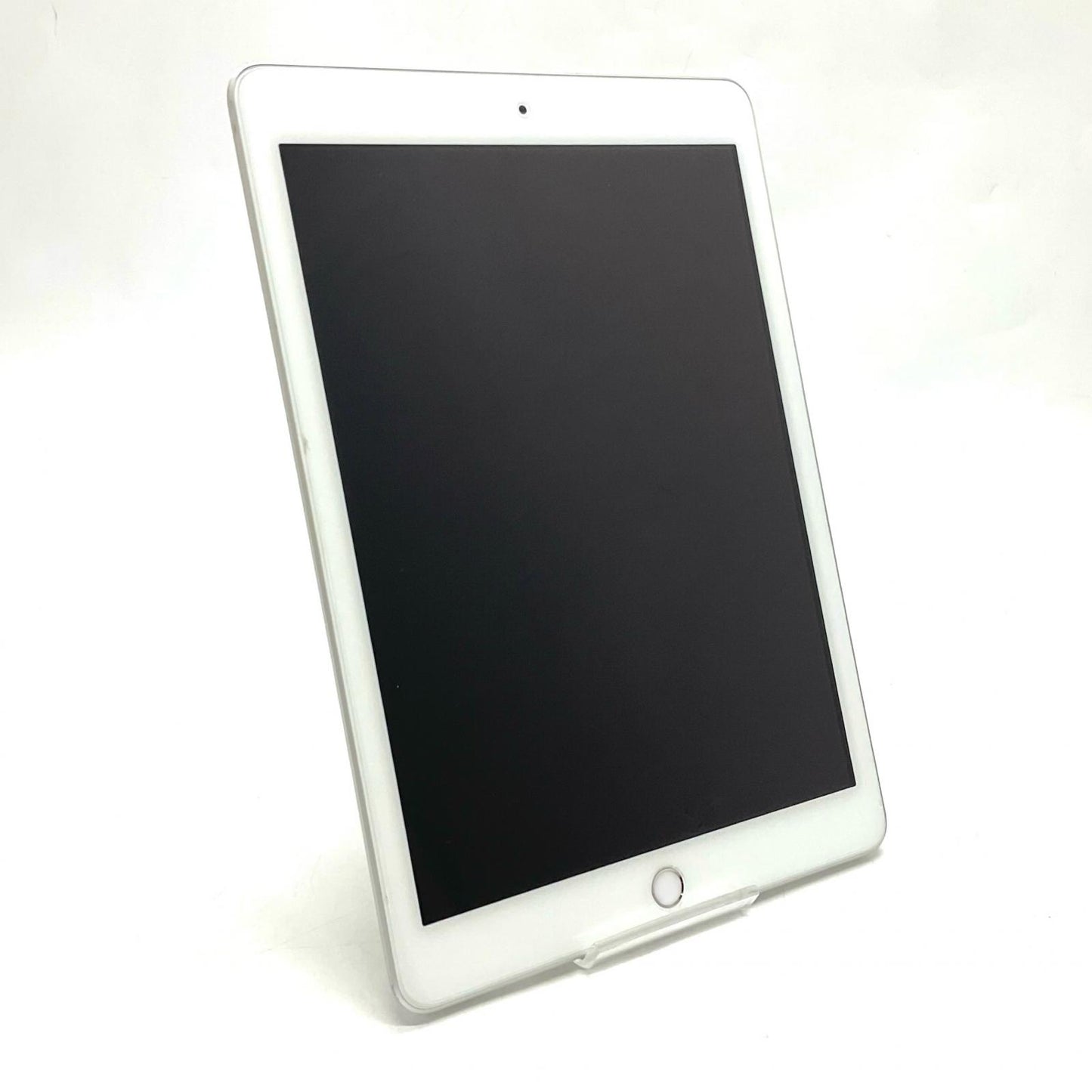 【全額返金保証】【最速発送】Apple iPad iPad 第6世代 32GB シルバー Wi-Fi 動作確認済