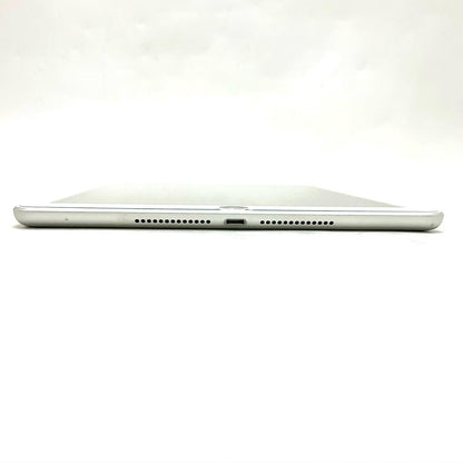 【全額返金保証】【最速発送】Apple iPad iPad 第6世代 32GB シルバー Wi-Fi 動作確認済