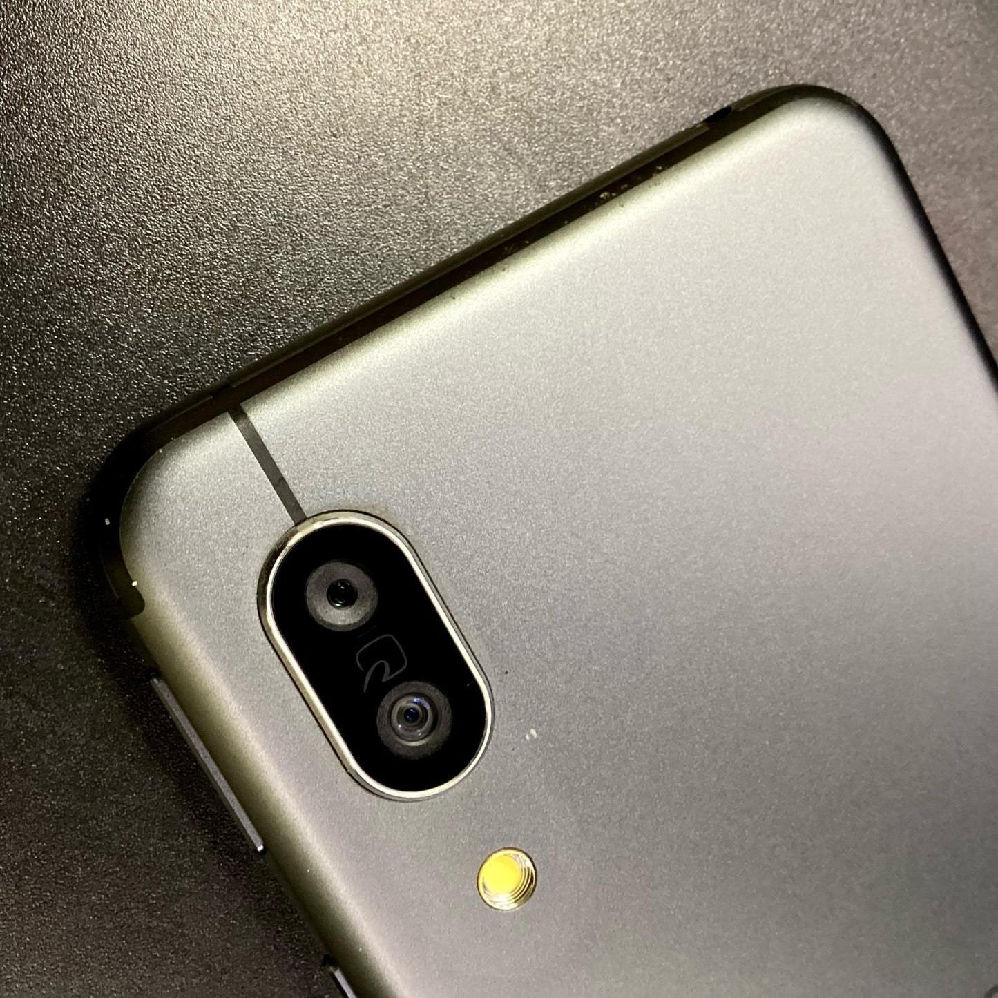 【全額返金保証】【最速発送】SHARP AQUOS sense3 64GB ブラック docomo SH-02M 白ロム 動作確認済