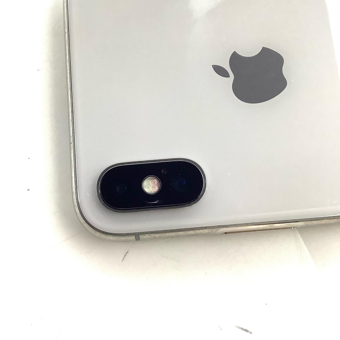 【全額返金保証】【最速発送】Apple iPhone iPhone X 256GB シルバー docomo 白ロム 動作確認済 70%