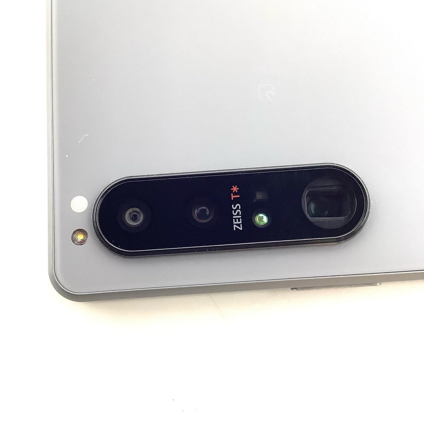 【最速発送】Sony Xperia 1 III 256GB フロストグレー docomo SO-51B 白ロム【難有】