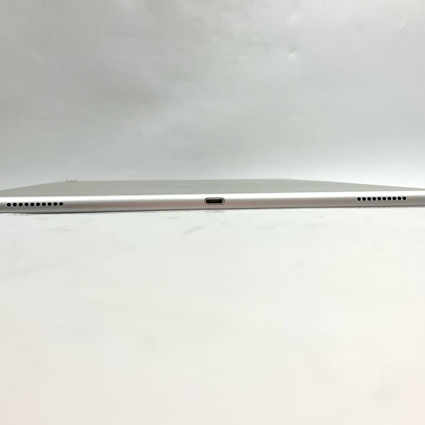 【最速発送】Apple iPad Pro 12.9インチ 第2世代 64GB シルバー Wi-Fi【難有】