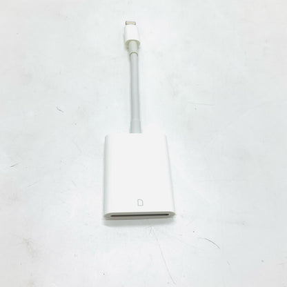 【全額返金保証】【最速発送】Apple Lightning to SD Card Camera Reader MJYT2AM/A 超美品 動作確認済
