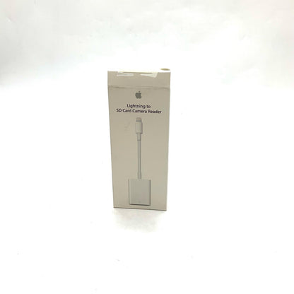 【全額返金保証】【最速発送】Apple Lightning to SD Card Camera Reader MJYT2AM/A 超美品 動作確認済