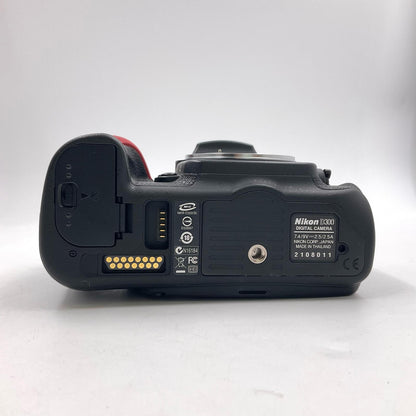 【全額返金保証】【最速発送】Nikon デジタル一眼 D300 ボディ ＋ MD-B10 バッテリーグリップ ブラック 美品 動作確認済