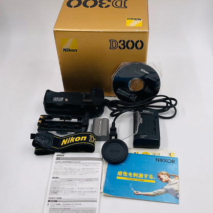 【全額返金保証】【最速発送】Nikon デジタル一眼 D300 ボディ ＋ MD-B10 バッテリーグリップ ブラック 美品 動作確認済