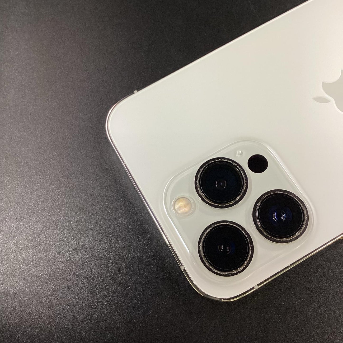 【全額返金保証】【最速発送】Apple iPhone iPhone 13 Pro 512GB シルバー docomo 白ロム 動作確認済 74%