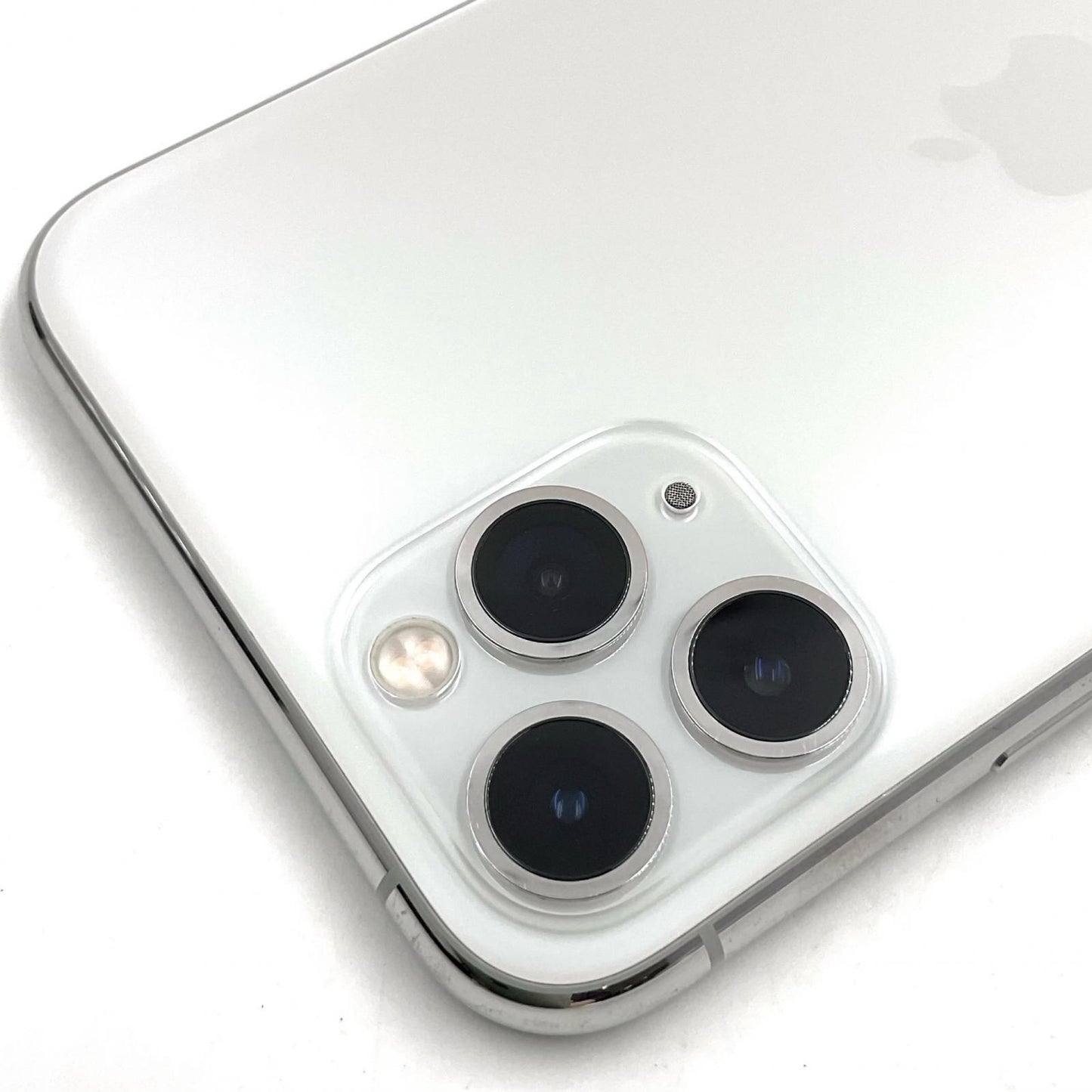 【全額返金保証】【最速発送】Apple iPhone iPhone 11 Pro 64GB シルバー SIMフリー 白ロム 動作確認済 68%