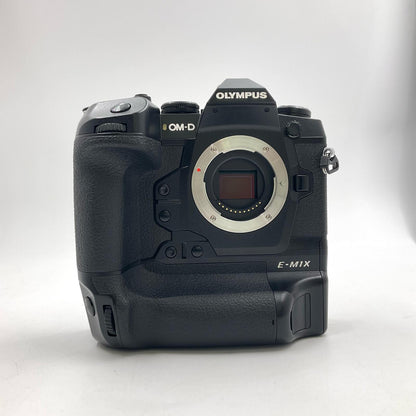 【全額返金保証】【最速発送】OLYMPUS デジタル一眼 OM-D E-M1X ボディ ブラック 美品 動作確認済