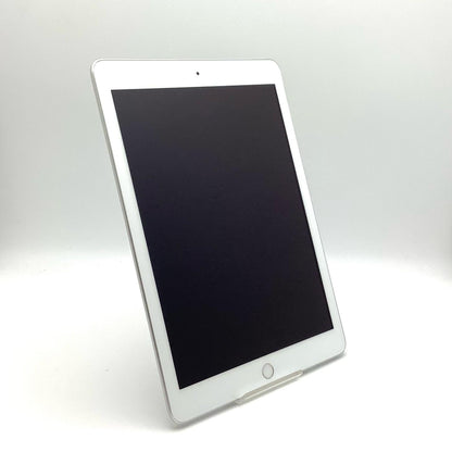 【全額返金保証】【最速発送】Apple iPad iPad 9.7インチ 第6世代 128GB シルバー Wi-Fi 超美品 動作確認済