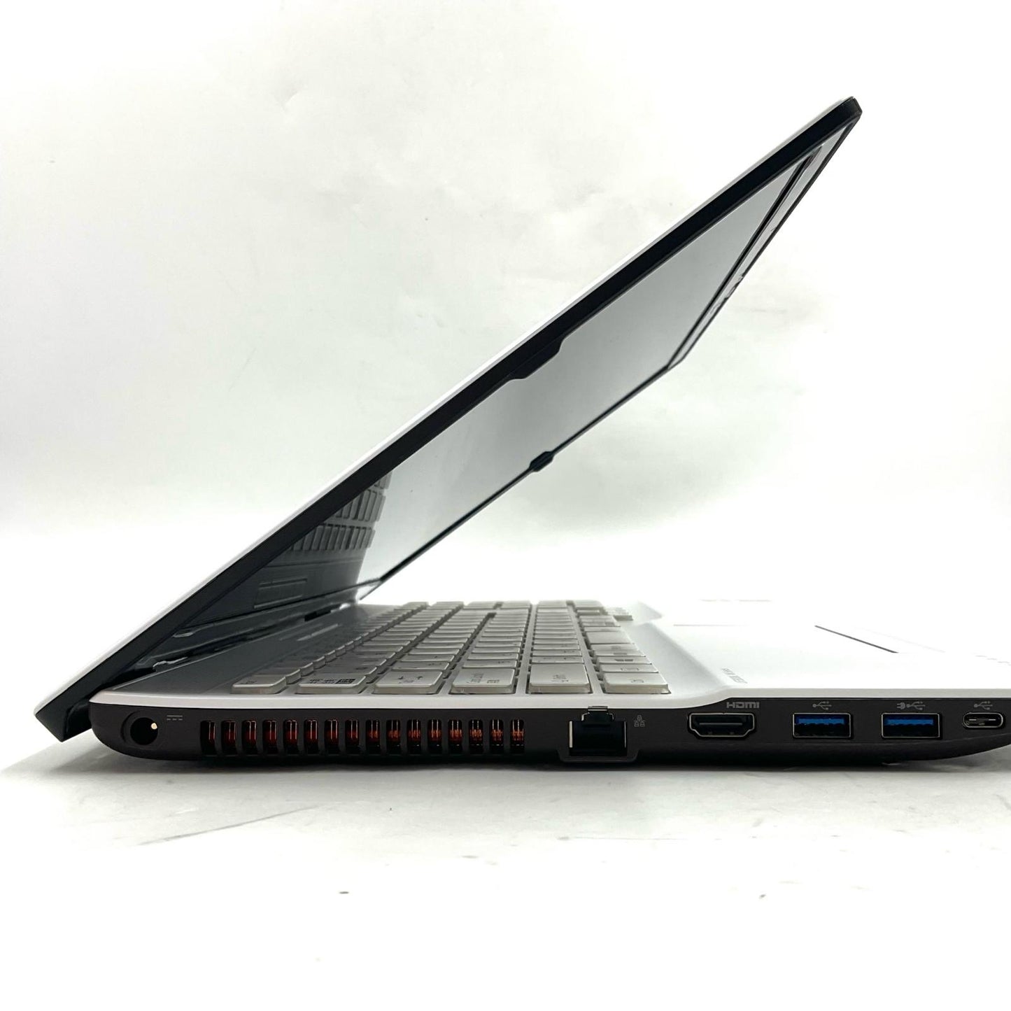 【全額返金保証】【最速発送】FUJITSU LIFEBOOK FMVA50F3W AMD Ryzen 7 5700U with Radeon Graphics 8GB M.2 SSD 256GB 90.4% 美品 動作確認済