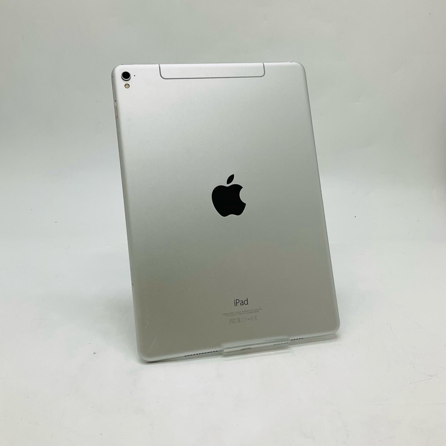 【全額返金保証】【最速発送】Apple iPad Pro 9.7インチ 32GB シルバー WiFi+Cellular au 白ロム 美品 動作確認済