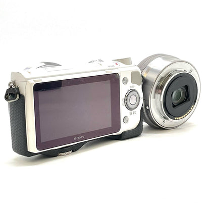 【全額返金保証】【最速発送】Sony デジタル一眼 α NEX-5TL パワーズームレンズキット [ホワイト] ホワイト 美品 動作確認済