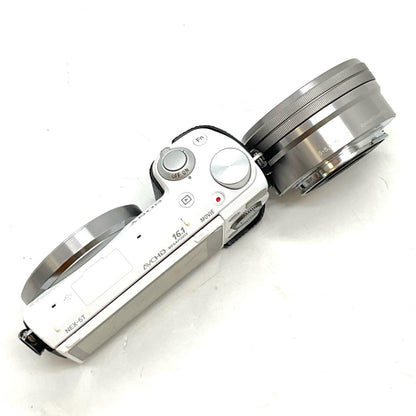 【全額返金保証】【最速発送】Sony デジタル一眼 α NEX-5TL パワーズームレンズキット [ホワイト] ホワイト 美品 動作確認済