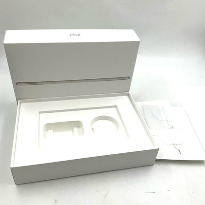 【全額返金保証】【最速発送】Apple iPad iPad 10.2インチ 第9世代 64GB シルバー WiFi+Cellular docomo 白ロム 動作確認済