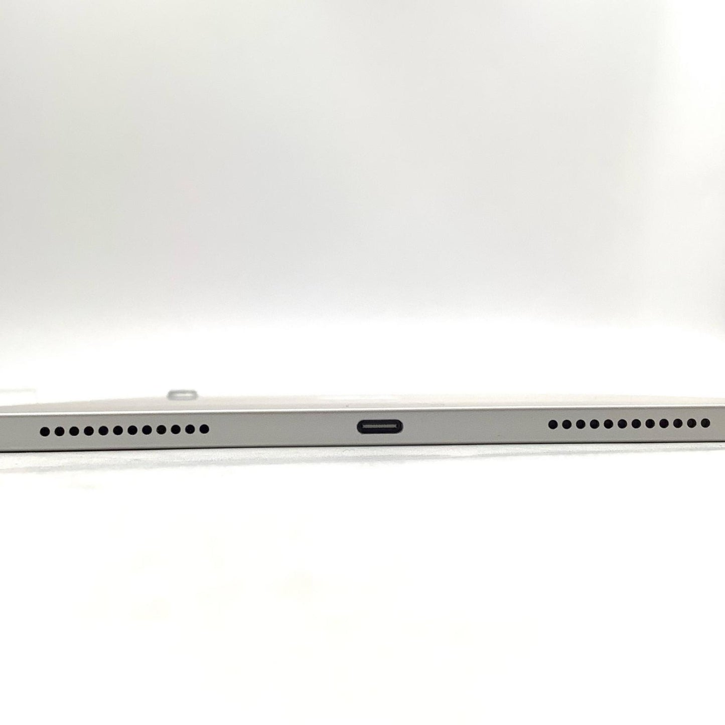 【全額返金保証】【最速発送】Apple iPad iPad 10.9インチ 第10世代 64GB シルバー Wi-Fi 美品 動作確認済