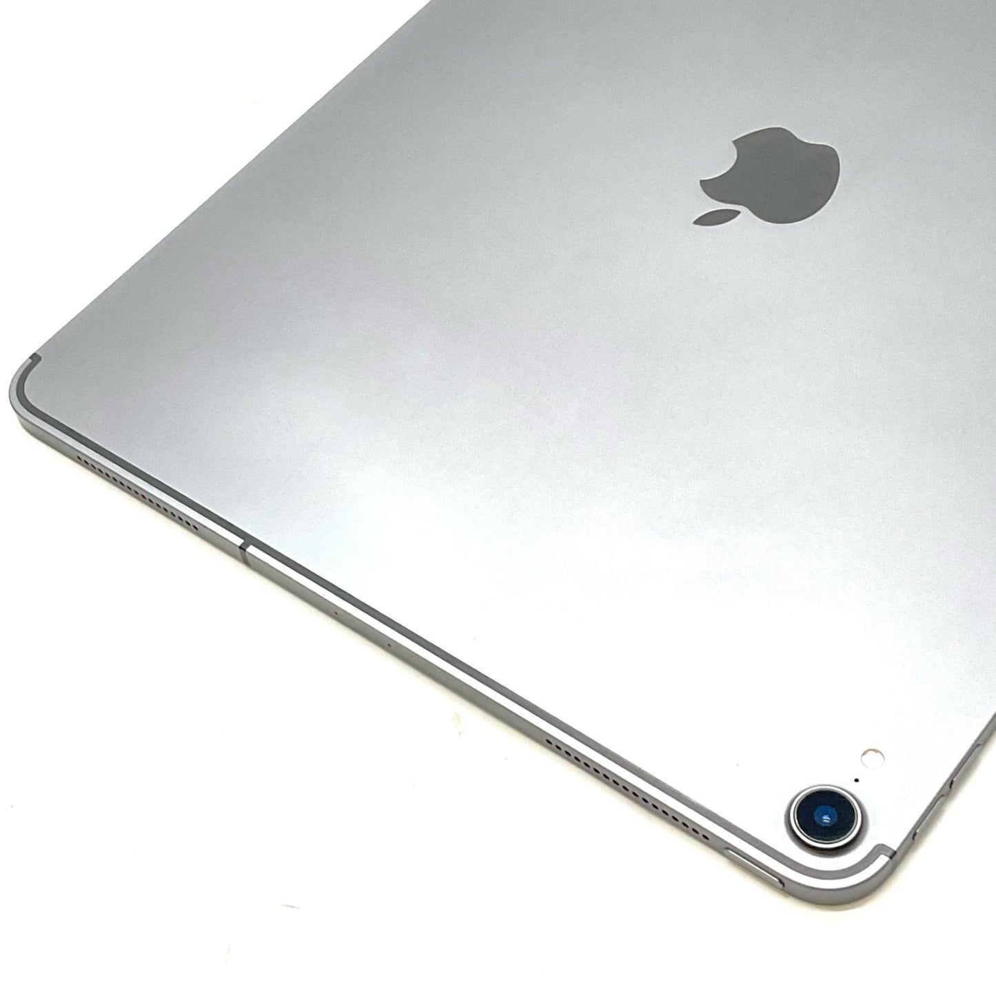 【全額返金保証】【最速発送】Apple iPad Pro 12.9インチ 第3世代 64GB スペースグレイ WiFi+Cellular au 白ロム 動作確認済