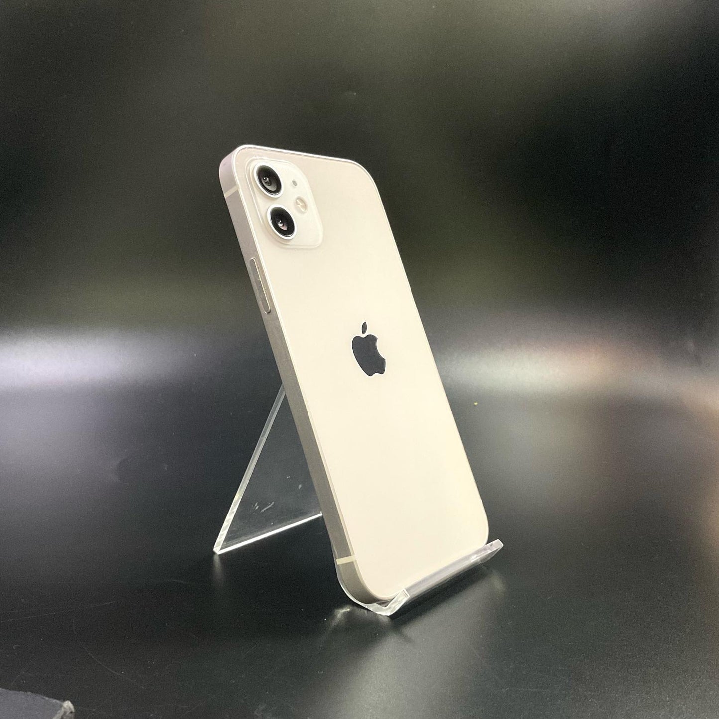 【全額返金保証】【最速発送】Apple iPhone iPhone 12 64GB ホワイト docomo 白ロム 動作確認済 76%
