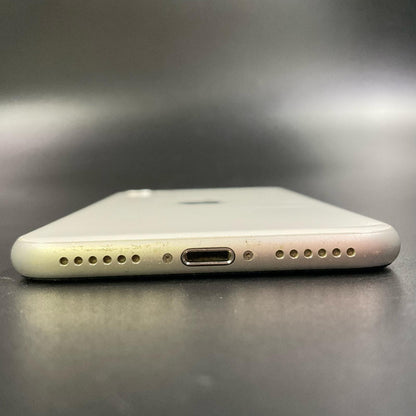 【全額返金保証】【最速発送】Apple iPhone iPhone SE（第2世代） 256GB ホワイト SIMフリー 白ロム 美品 動作確認済 82%