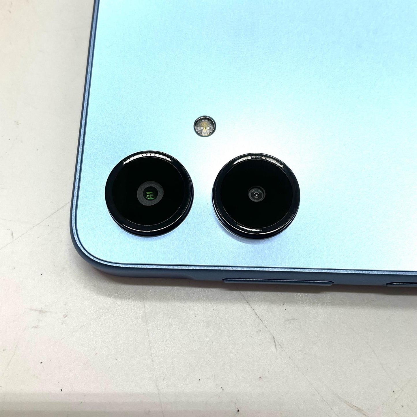 【全額返金保証】【最速発送】SAMSUNG Galaxy A25 64GB ブルー au SCG335LA 白ロム 超美品 動作確認済