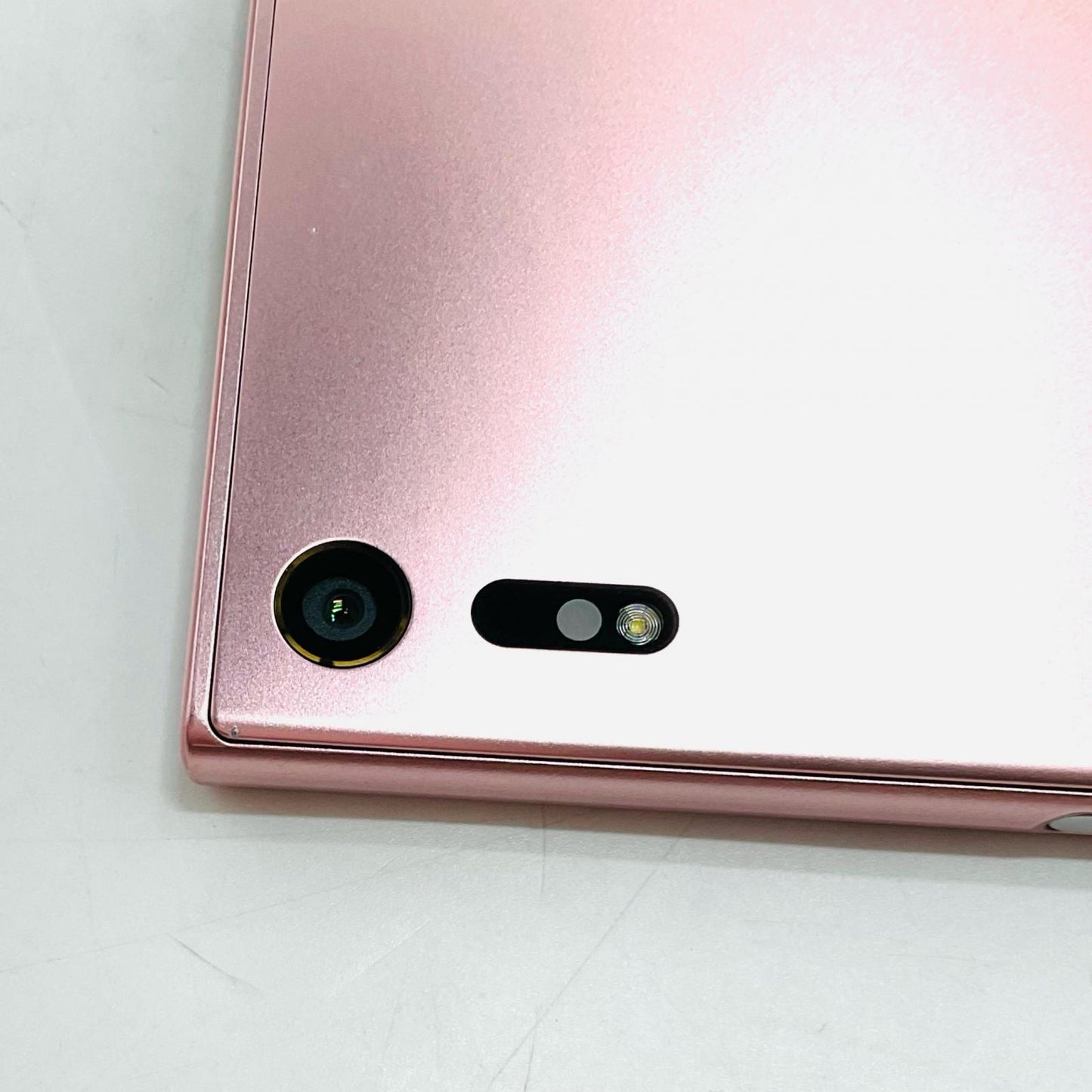 【全額返金保証】【最速発送】Sony Xperia XZ 32GB ディープピンク docomo SO-01J 白ロム 美品 動作確認済