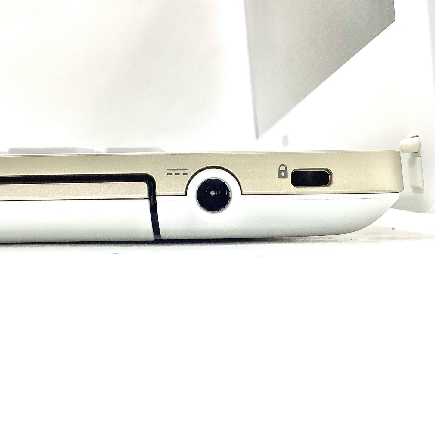 【全額返金保証】【最速発送】FUJITSU LIFEBOOK FMVA42A3G Intel Celeron 3855U 4GB HDD 1TB 美品 動作確認済