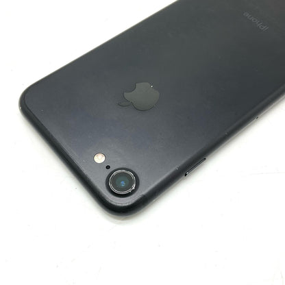 【全額返金保証】【最速発送】Apple iPhone iPhone 7 128GB ブラック au 白ロム 動作確認済 72%