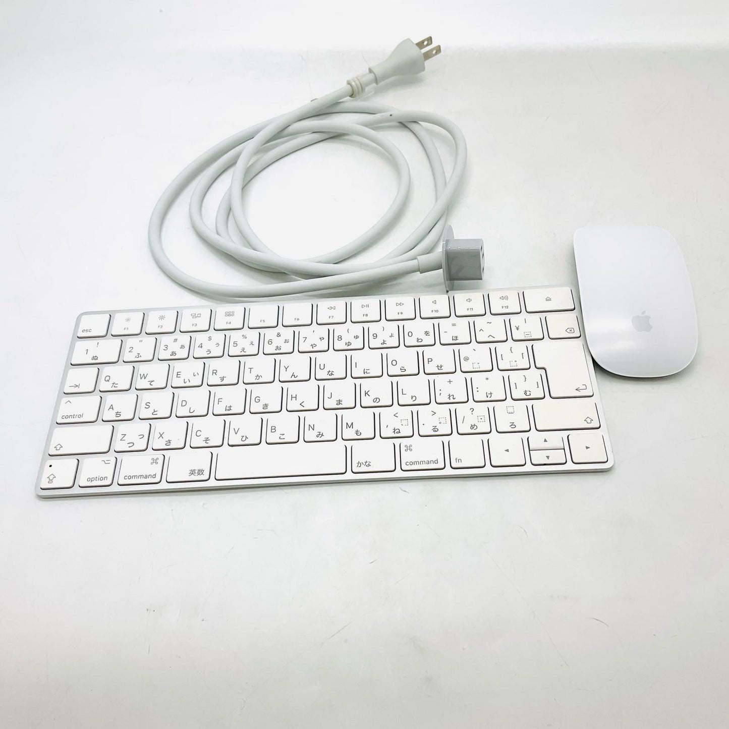 【全額返金保証】【最速発送】Apple iMac 21.5インチ 3.6GHz クアッドコア Intel Core i3 8GB HDD 1TB シルバー 美品 動作確認済