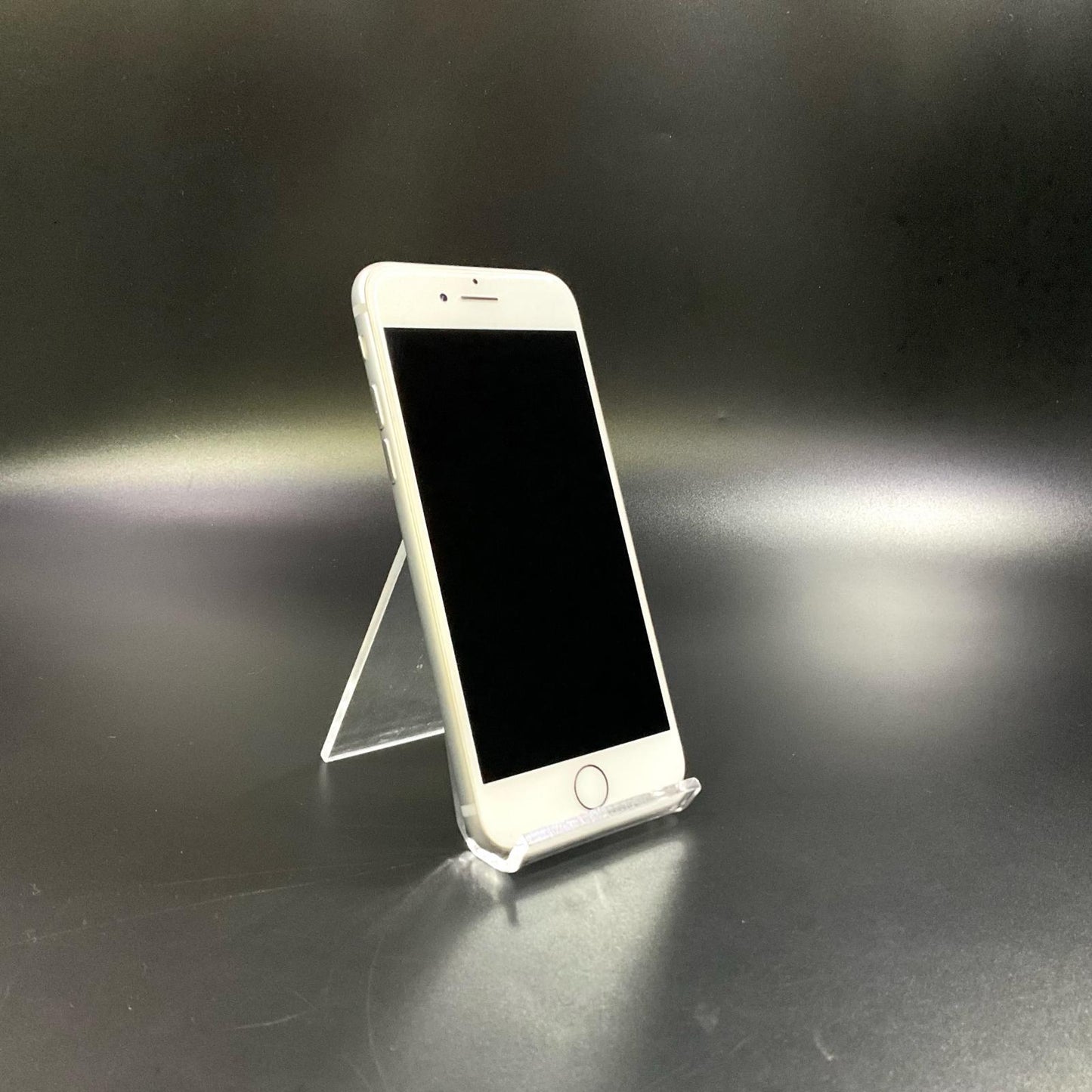 【全額返金保証】【最速発送】Apple iPhone iPhone 7 32GB シルバー docomo SIMフリー 白ロム 美品 動作確認済 84%