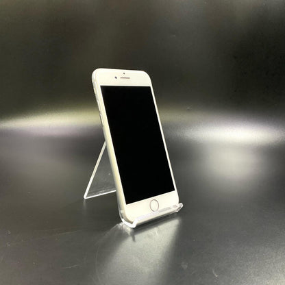 【全額返金保証】【最速発送】Apple iPhone iPhone 7 32GB シルバー docomo SIMフリー 白ロム 美品 動作確認済 84%