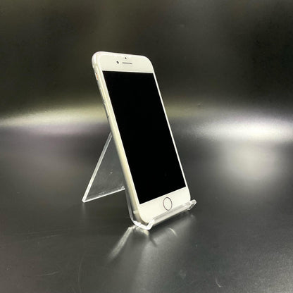 【全額返金保証】【最速発送】Apple iPhone iPhone 8 64GB シルバー docomo SIMフリー 白ロム 動作確認済 83%