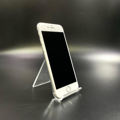 【全額返金保証】【最速発送】Apple iPhone iPhone 8 64GB シルバー docomo SIMフリー 白ロム 美品 動作確認済 82%
