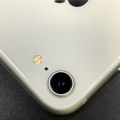 【全額返金保証】【最速発送】Apple iPhone iPhone 8 64GB シルバー docomo SIMフリー 白ロム 美品 動作確認済 82%