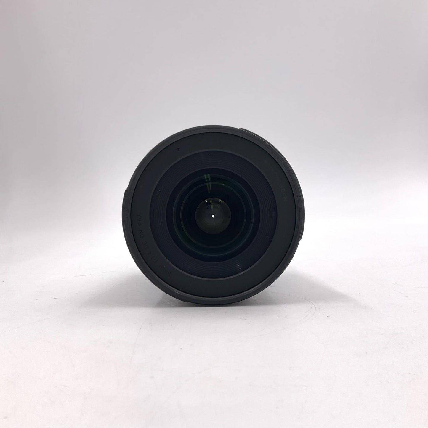 【全額返金保証】【最速発送】SIGMA 16mm F1.4 DC DN | Contemporary / キヤノンEF-Mマウント用 美品 動作確認済