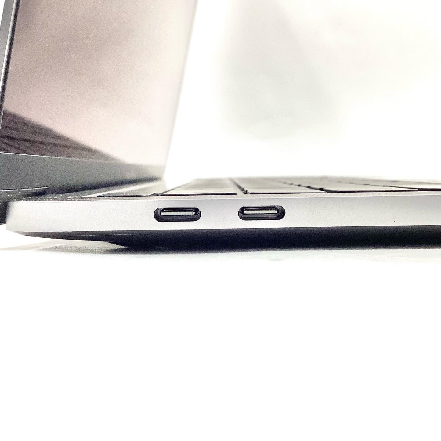 【全額返金保証】【最速発送】Apple MacBook Pro 13インチ Apple M1 16GB 512GB スペースグレイ 84% 美品 動作確認済