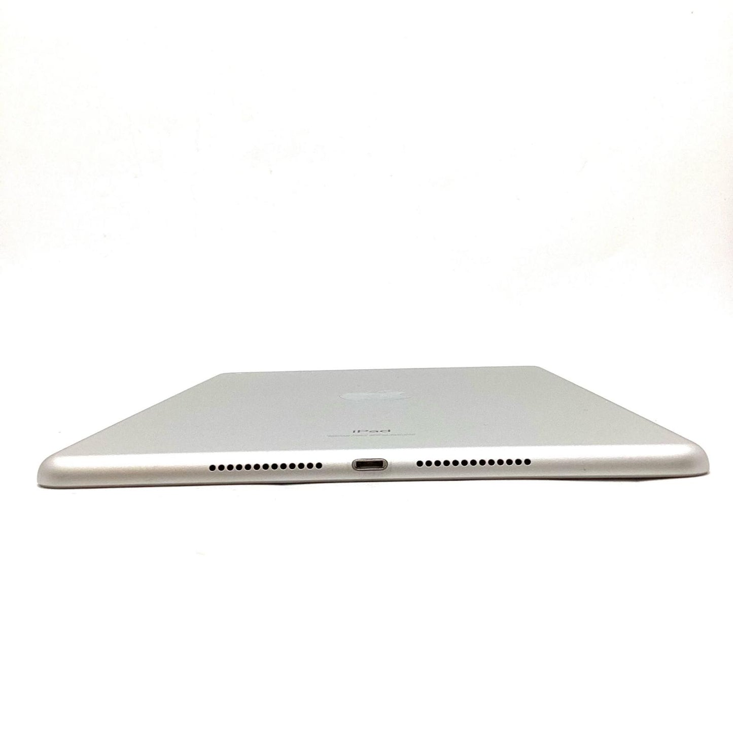 【全額返金保証】【最速発送】Apple iPad iPad 10.2インチ 第8世代 32GB シルバー Wi-Fi 美品 動作確認済