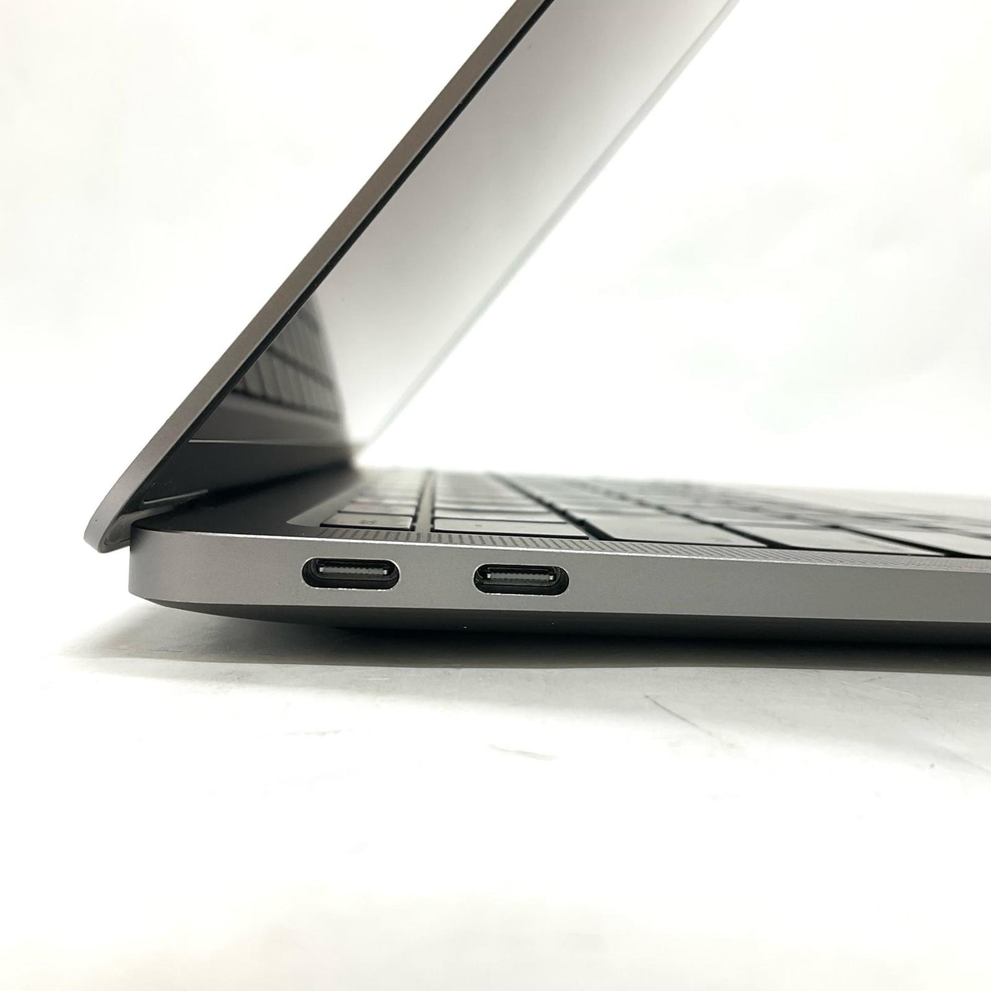 【全額返金保証】【最速発送】Apple MacBook Air 13インチ 2020 Apple M1 16GB 256GB スペースグレイ 83% 動作確認済