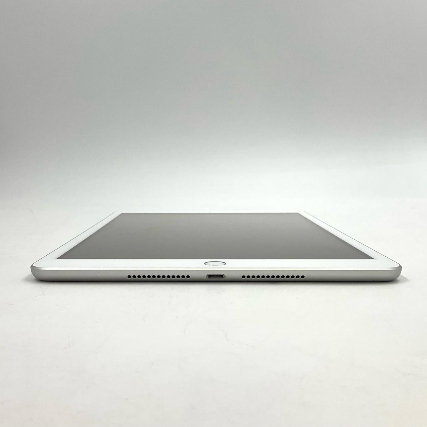 【全額返金保証】【最速発送】Apple iPad iPad 10.2インチ 第8世代 32GB シルバー WiFi+Cellular Softbank 白ロム 美品 動作確認済