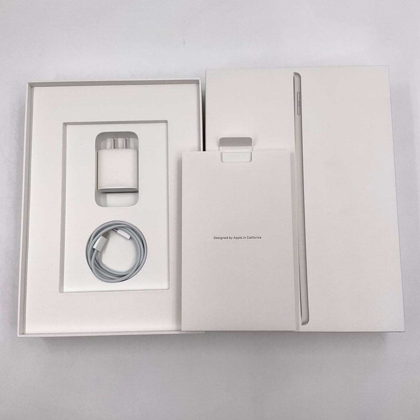 【全額返金保証】【最速発送】Apple iPad iPad 10.2インチ 第9世代 256GB シルバー Wi-Fi 美品 動作確認済