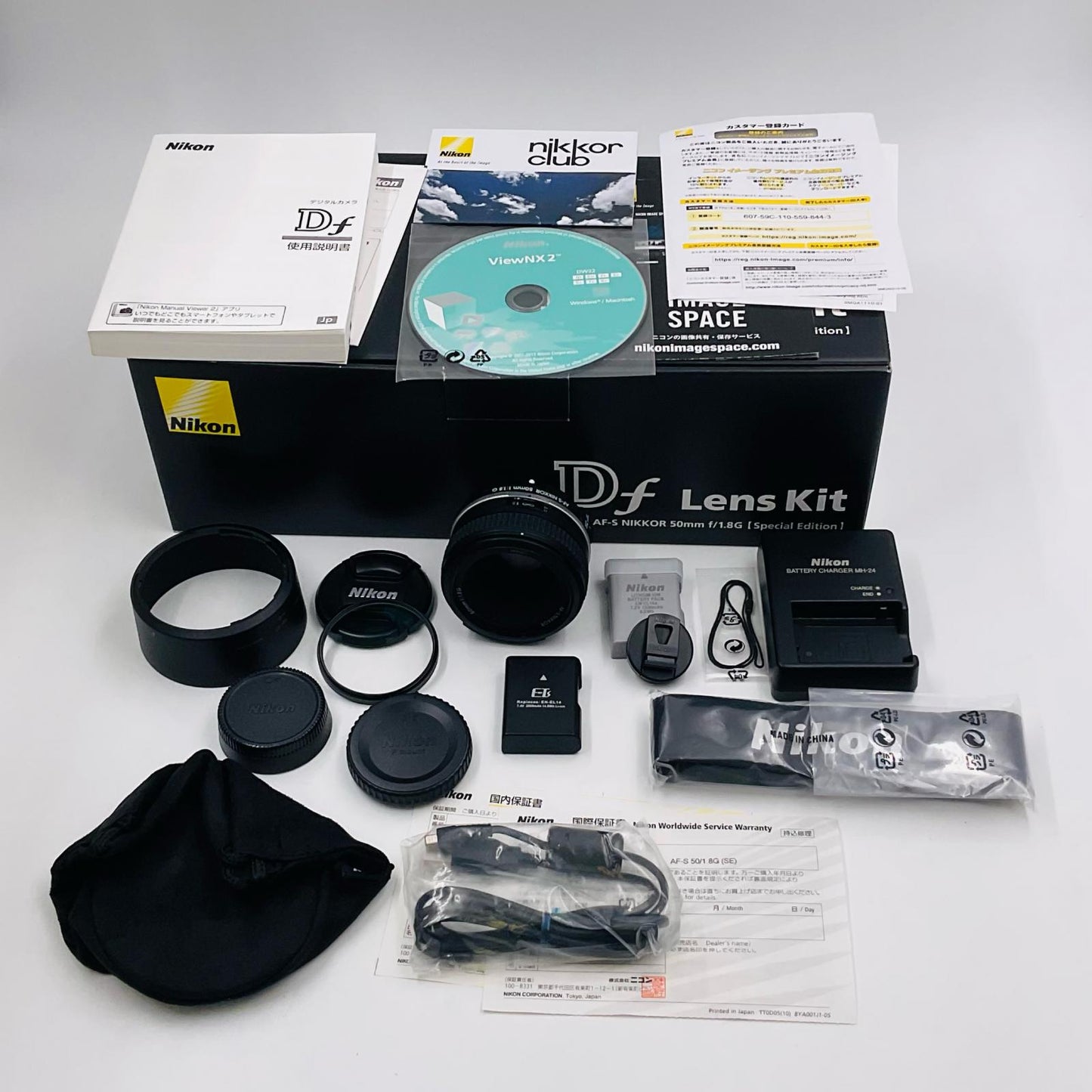 【全額返金保証】【最速発送】Nikon デジタル一眼 Df 50mm f/1.8G Special Editionキット シルバー 美品 動作確認済