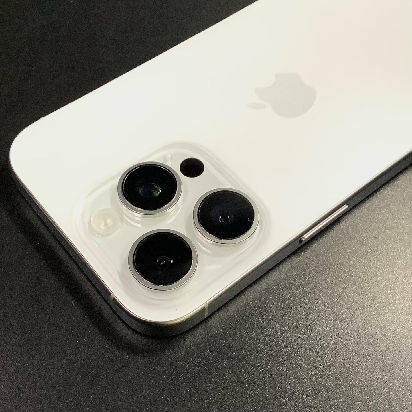 【全額返金保証】【最速発送】Apple iPhone iPhone 16 Pro 128GB ホワイトチタニウム SIMフリー 白ロム 美品 動作確認済 91%