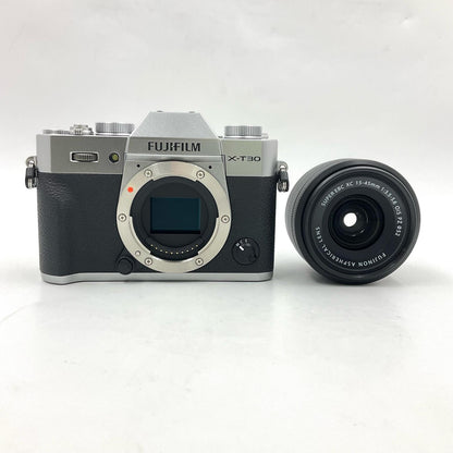 【全額返金保証】【最速発送】FUJIFILM デジタル一眼 X-T30 II 15-45mmレンズキット [シルバー] シルバー 美品 動作確認済
