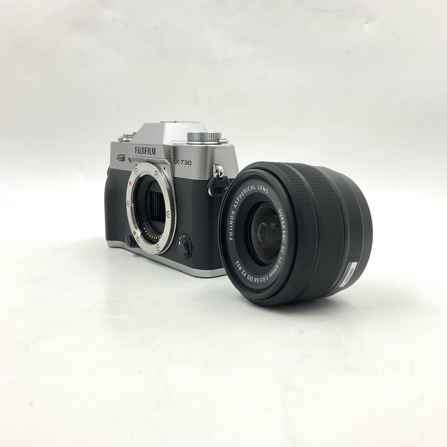 【全額返金保証】【最速発送】FUJIFILM デジタル一眼 X-T30 II 15-45mmレンズキット [シルバー] シルバー 美品 動作確認済