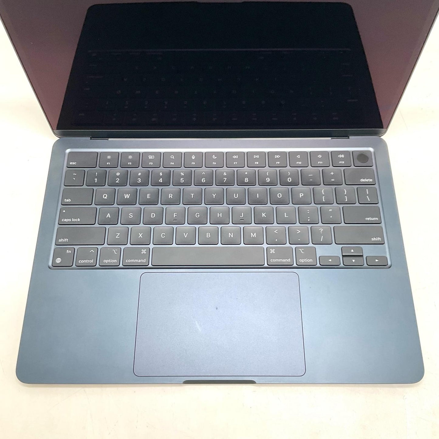 【全額返金保証】【最速発送】Apple MacBook Air 13インチ 2022 Apple M2 8GB 256GB ミッドナイト 100% 超美品 動作確認済